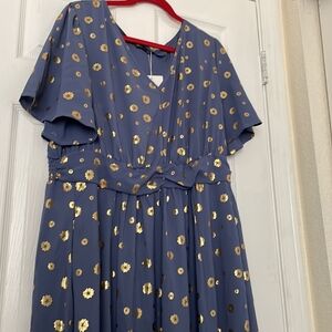 BloomChic Elegant Blue Dress with Gold Floral Patterns